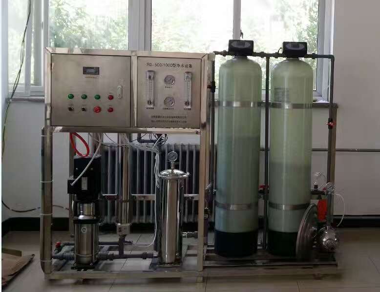 0.5噸反滲透設(shè)備主機.jpg
