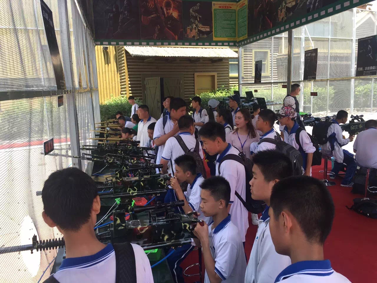 1510205923813634.jpg 天津方特1.jpg