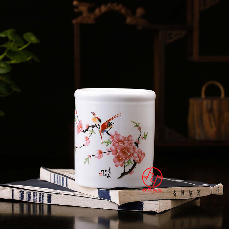 景德鎮(zhèn)陶瓷筆筒.jpg