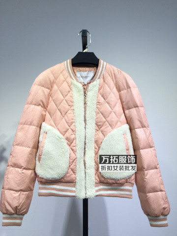 艾唯都品牌羽絨服