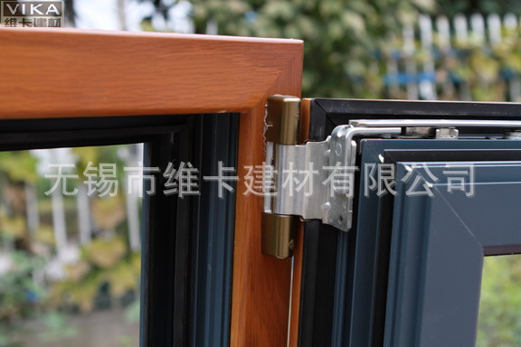 鋁木復(fù)合門(mén)窗
