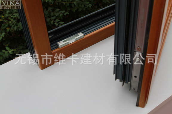 鋁木復(fù)合門(mén)窗