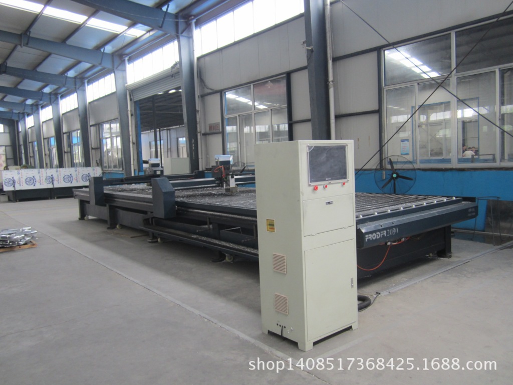 全自動(dòng)數(shù)控雕刻機(jī)2